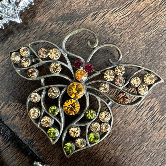 Brooch Set - Picture 4 of 10